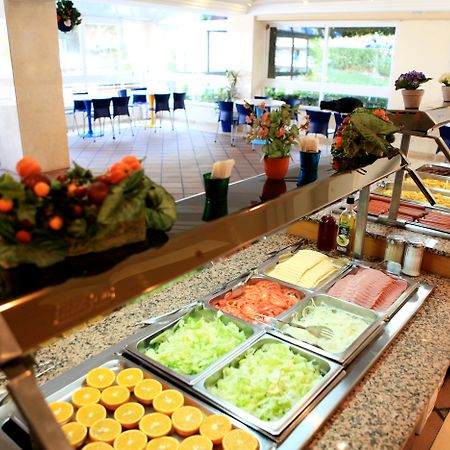 Отель Sahara Nubia Gobi Ses Cadenes Экстерьер фото Breakfast buffet at a hotel